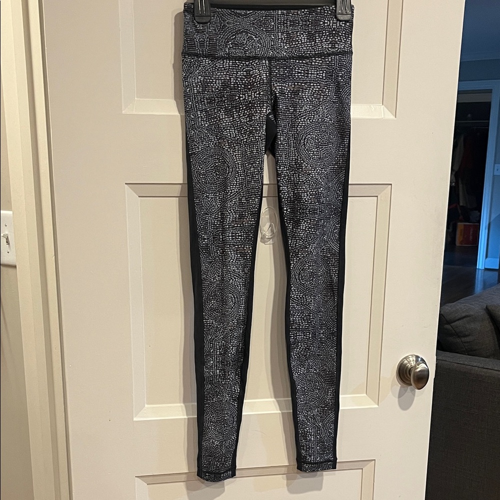 lululemon athletica Black and Gray Patterned Leggings